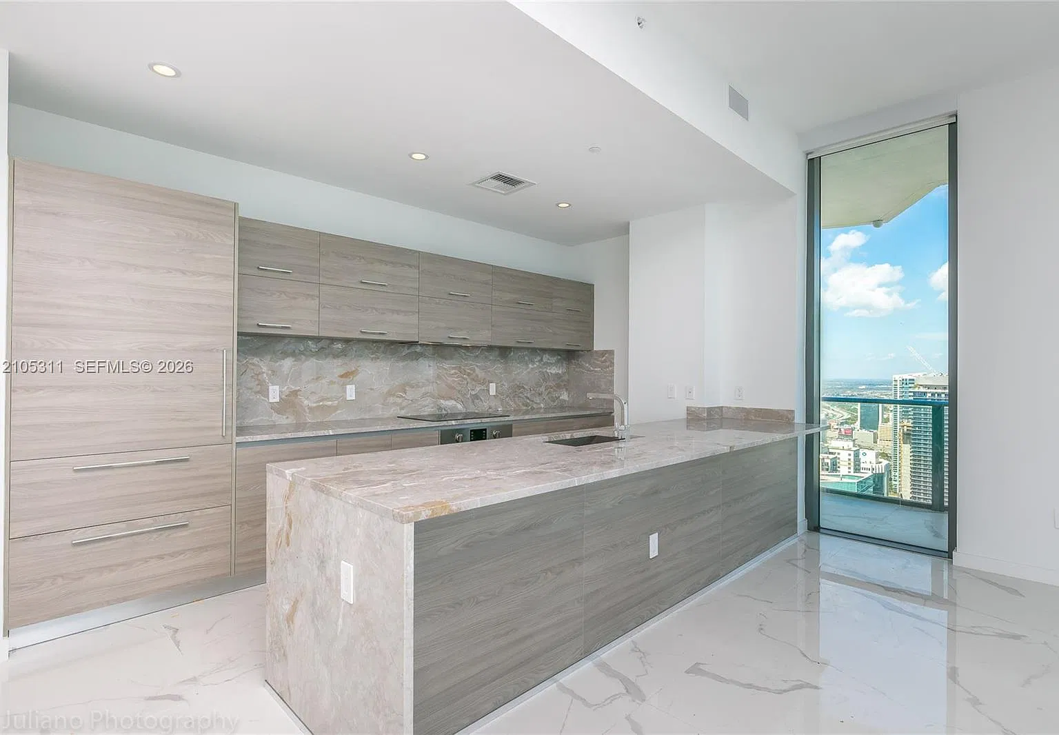 1300 S Miami Avenue Condo — Photo 3