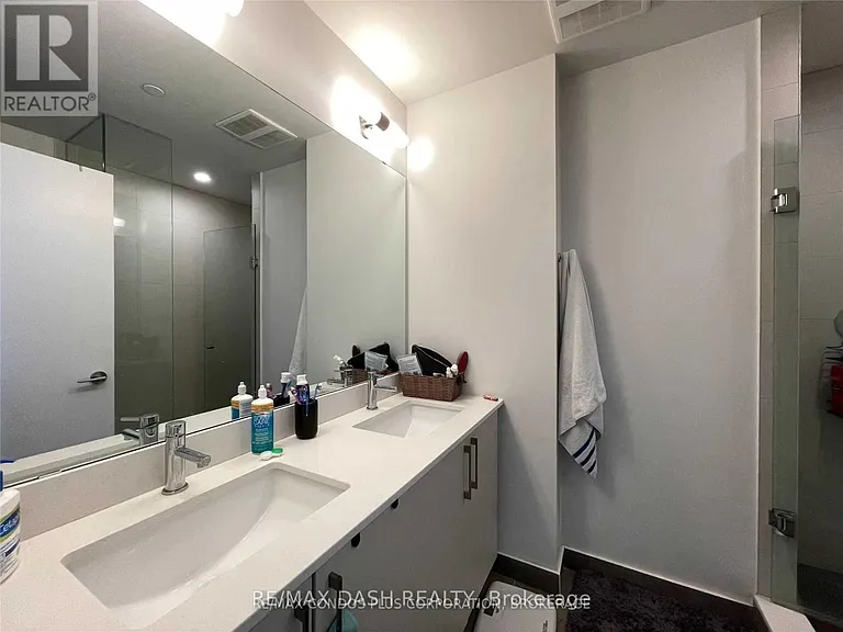 27 Bathurst St #902W — Photo 25