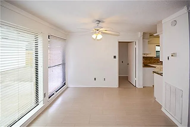 2814 Field Line Dr — Photo 13