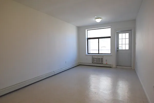 Rented by REAL New York | media 12