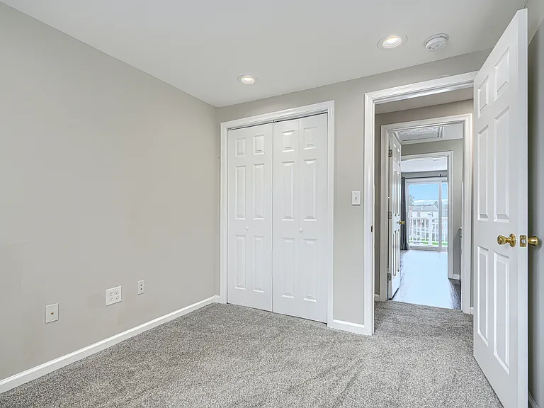 209 Bridge Dr — Photo 31