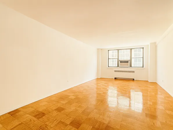 240 East 35th Street image 1 of 10