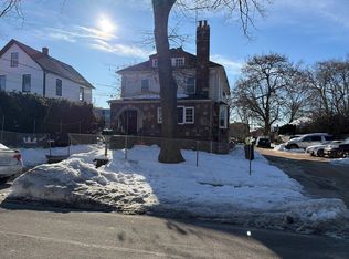 28 Columbia St, Huntington Station, NY 11746