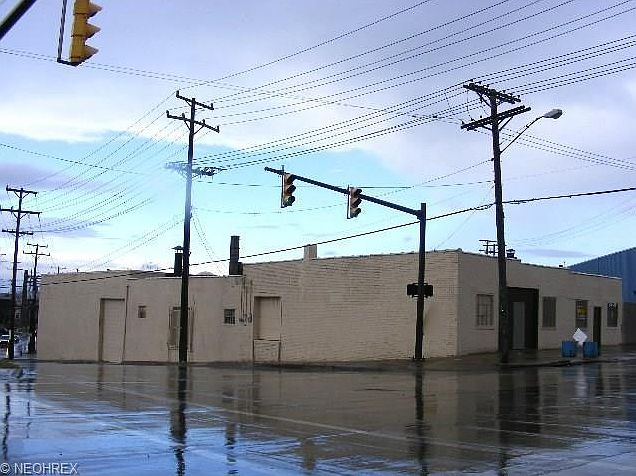 1st image of 3360 E 79th St