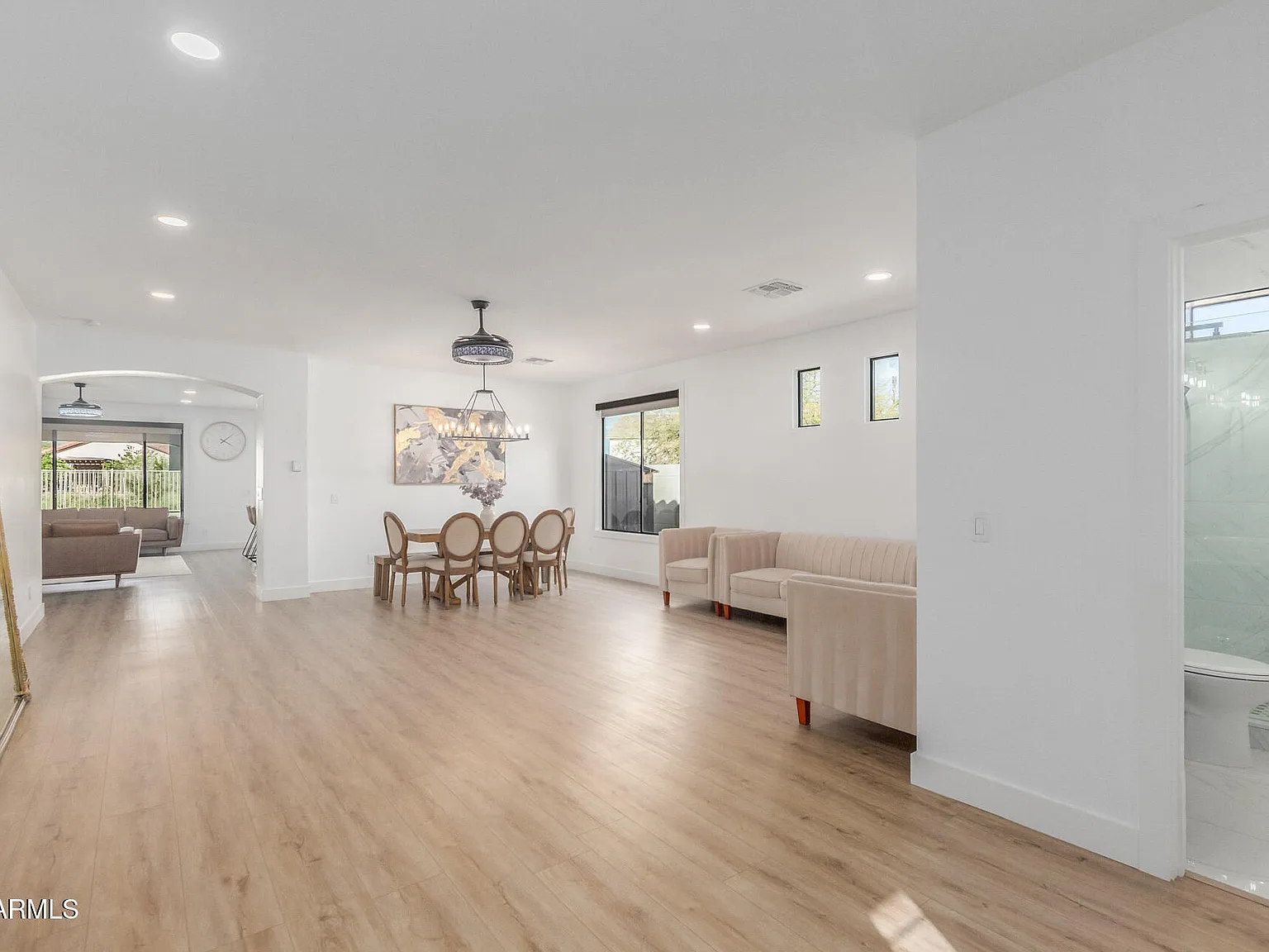 5 bed, 3.0 bath, 2594 sqft, $3,500 — Photo 4