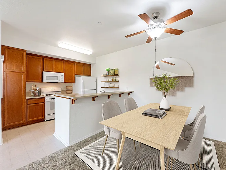 Siena Apartments — Photo 1