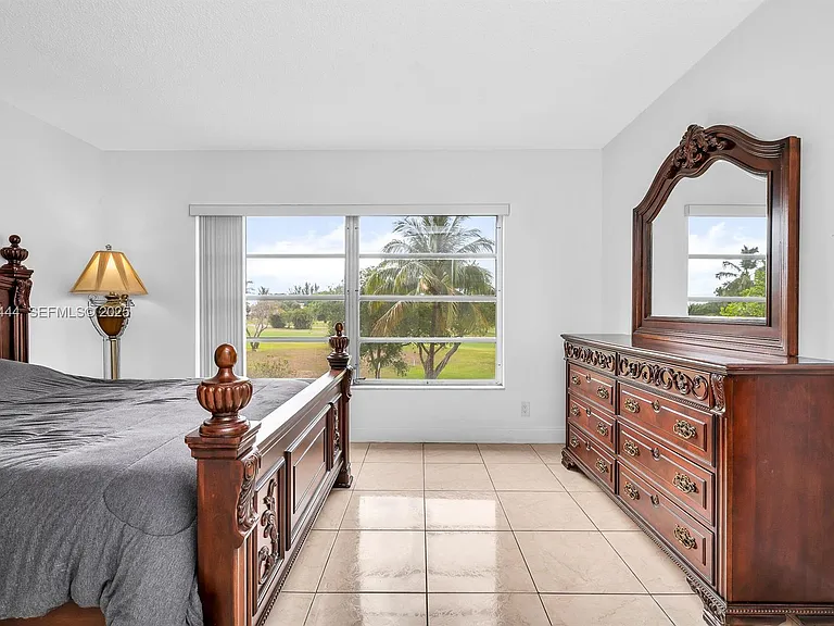 2800 N Palm Aire Dr #309 — Photo 9