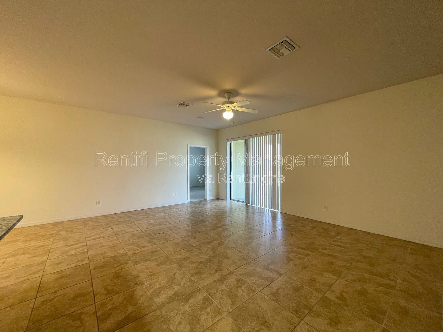 3 bed, 2.0 bath, 1789 sqft, $1,800 — Photo 4