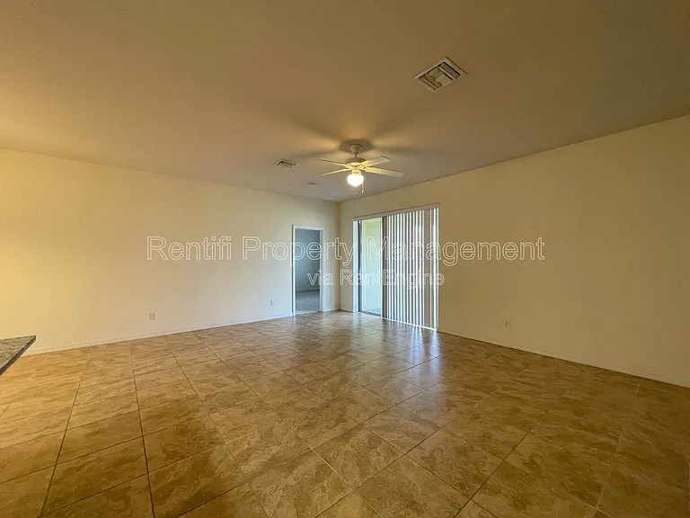 1622 SW 16th Ct — Photo 4