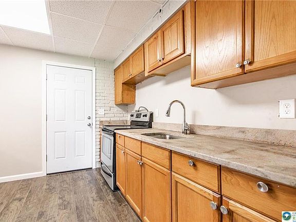 5th image of 1240 Pembroke Rd