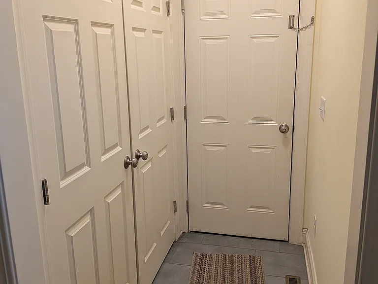 412 McClennan Dr — Photo 36