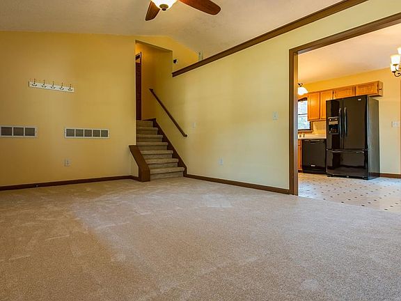 3rd image of 389 Wesley Mill Pl