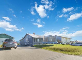 1860 Queen St, Abbotsford, BC V2T 6J1