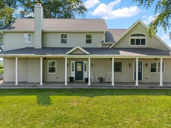 1276 County Road 700 N, Eureka, IL 61530