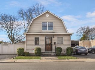 1089 Tulip Ave, Franklin Square, NY 11010