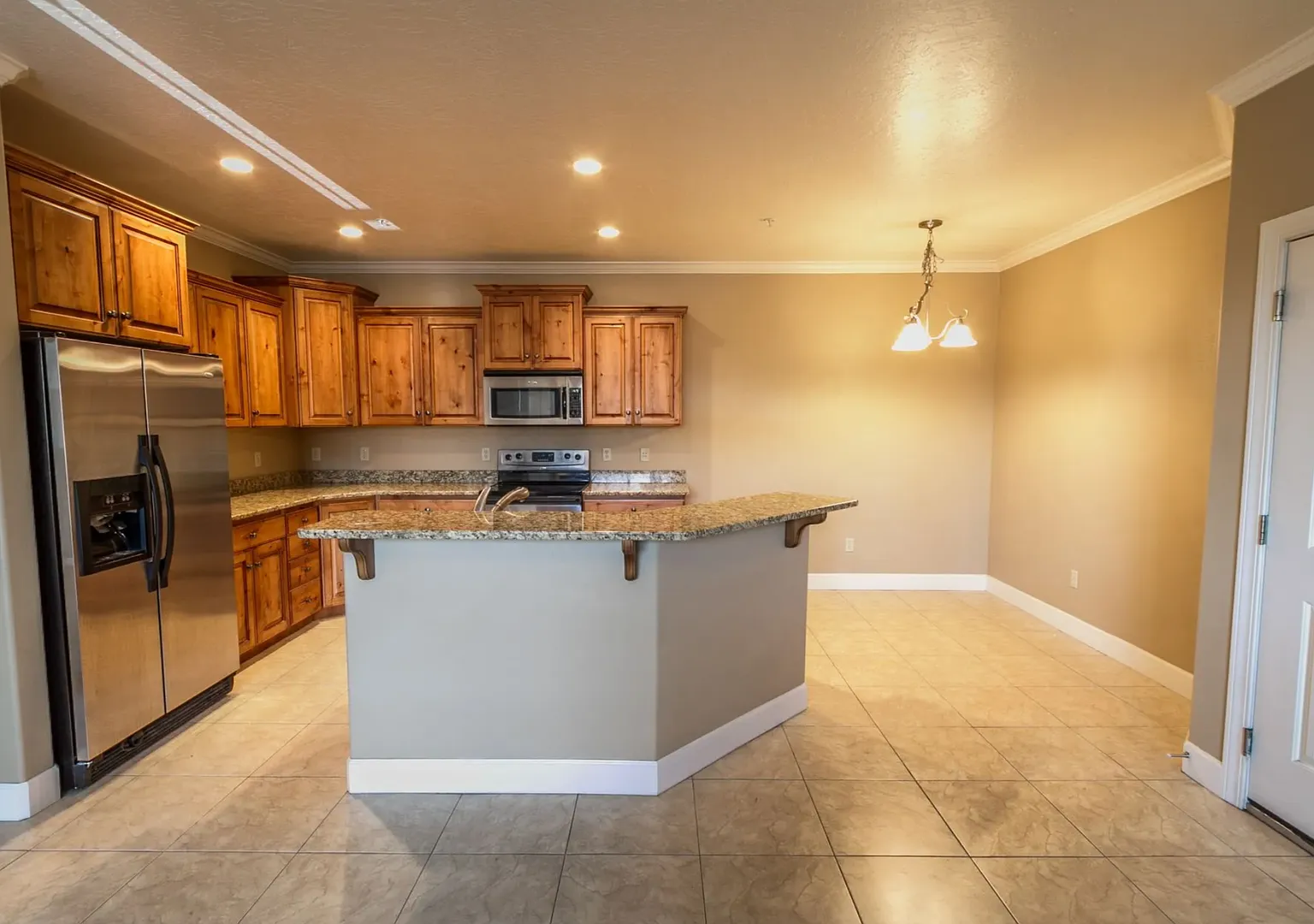 Milano Village | 3 Bedroom Naples — Photo 4