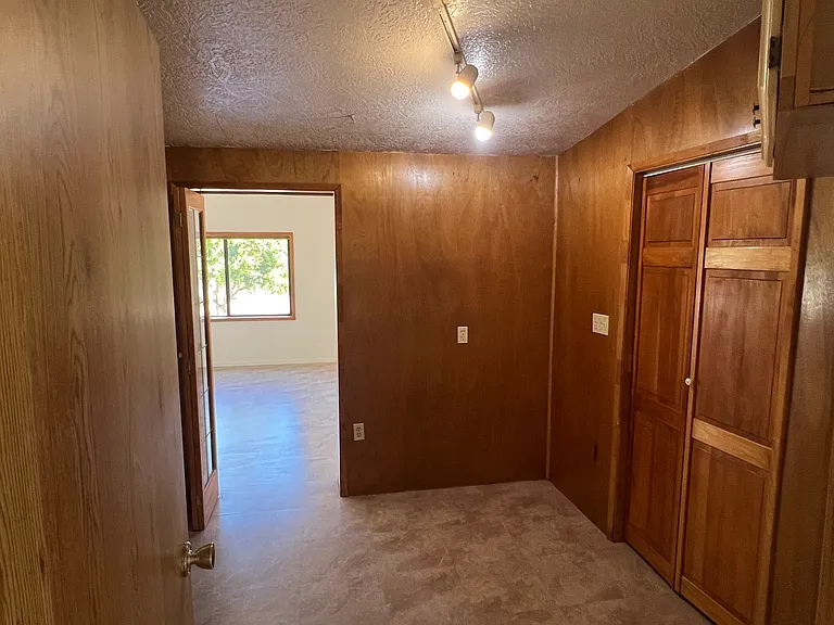9068 Troxel Rd — Photo 14