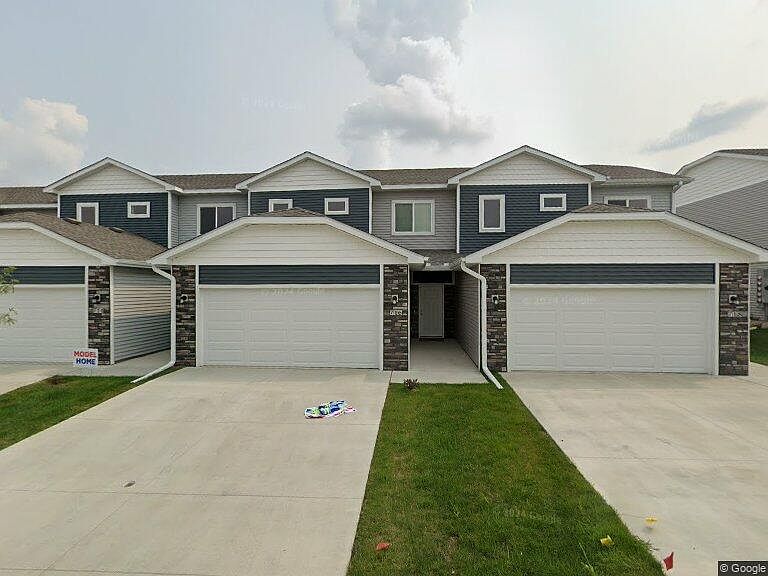 1st image of 716 Greenwell Pl