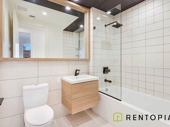 4th image of 215 Green St #5X