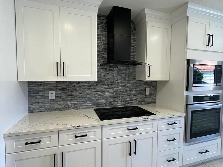 613 Manatee Dr — Photo 15