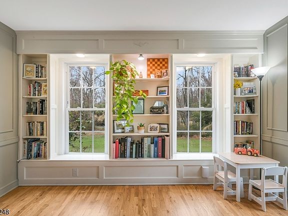 5th image of 66 Grayrock Rd