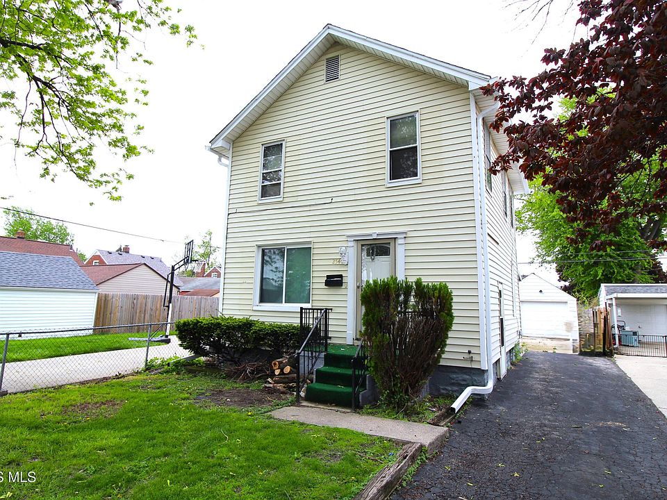 1st image of 2544 110th St