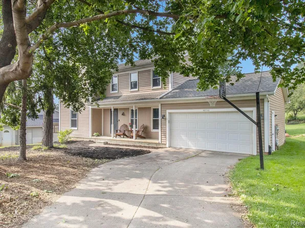 10550 Charring Cross Cir, Whitmore Lake, MI 48189