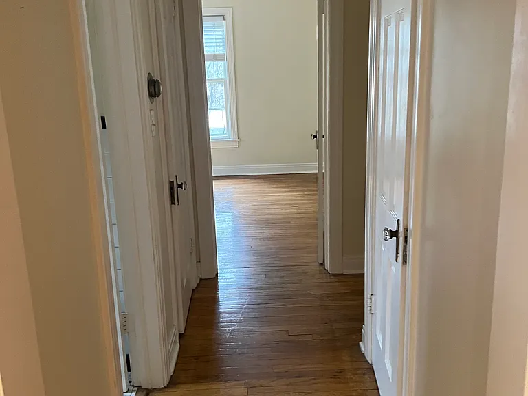 381 S Galt Ave #3 — Photo 2