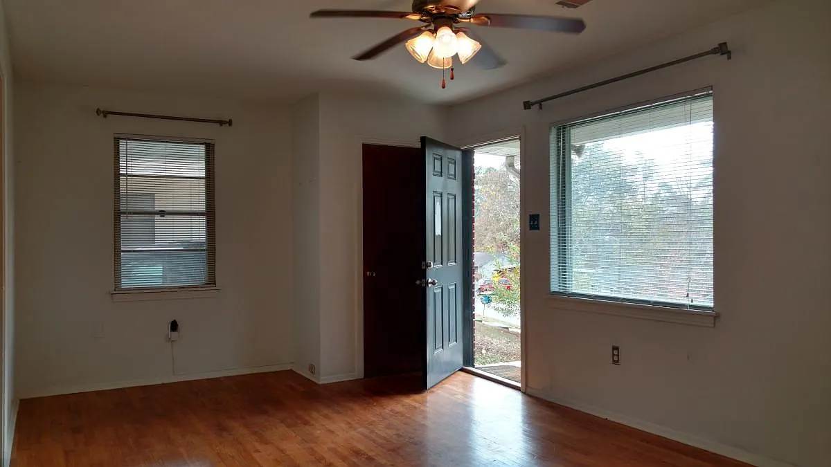 3 bed, 1016 sqft, $1,300 — Photo 3