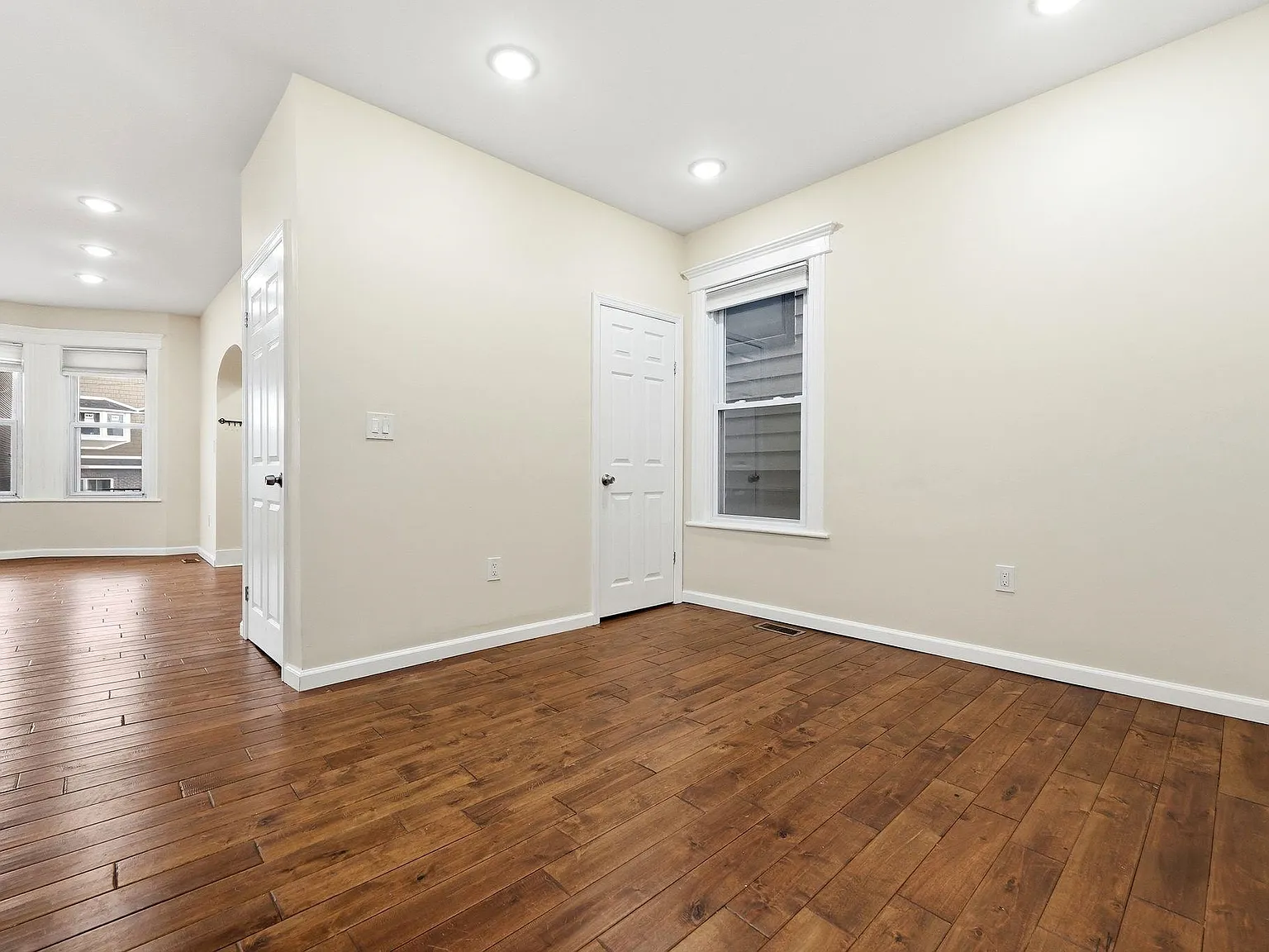 4 bed, 2.0 bath, $3,000 — Photo 3