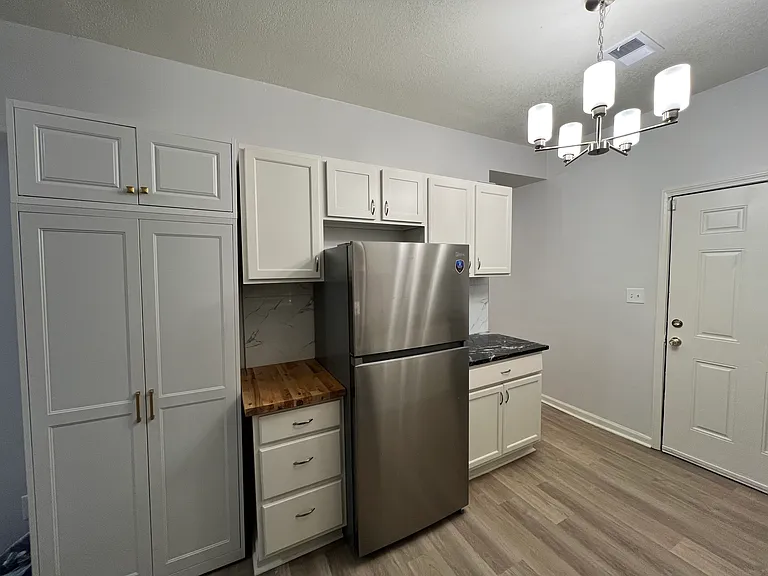 3609 E 27th St — Photo 5
