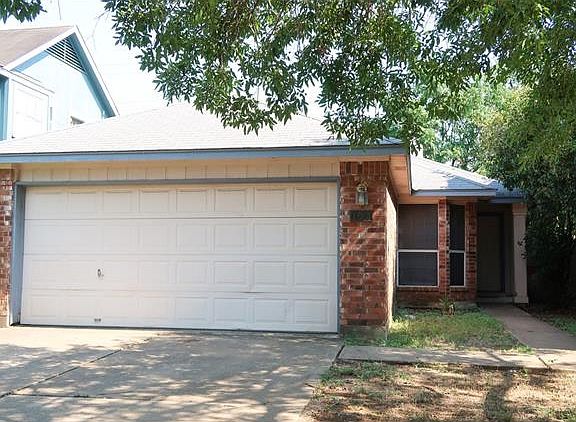 3rd image of 1605 Sylvia Ln