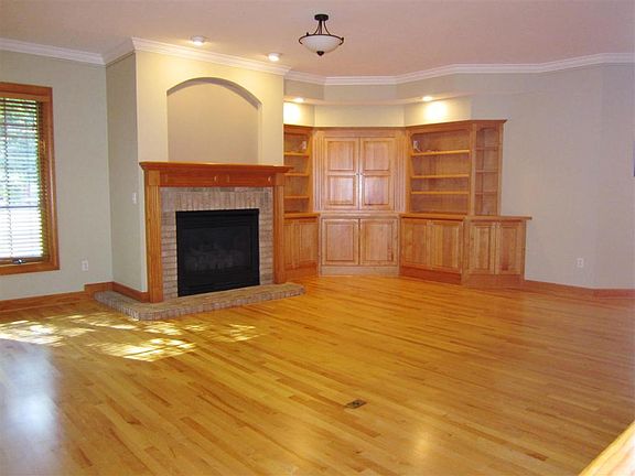 4th image of 21700 Knobcone Ct