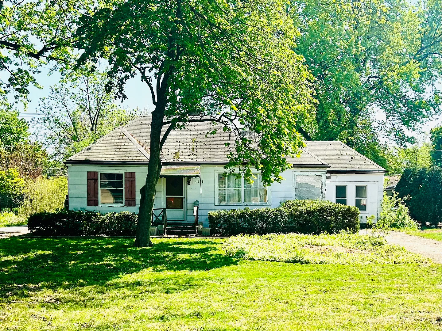 3413 Linneman St photo 1