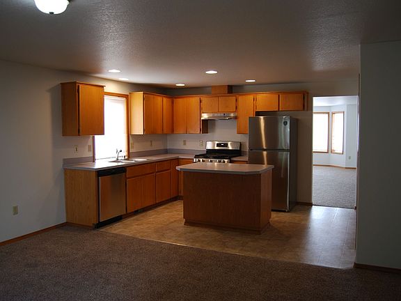4th image of 16308 NE 71st St