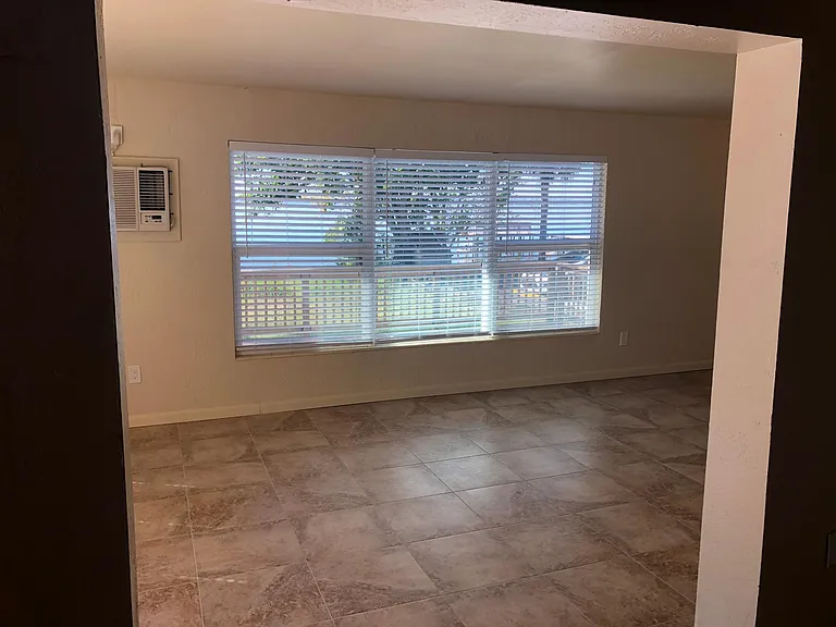 2175 Lakeview Dr — Photo 23