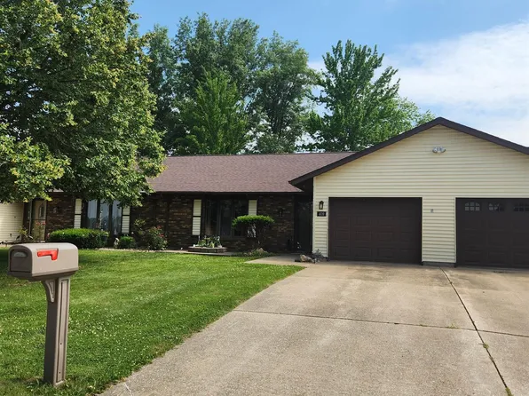 409 Evergreen Dr, Macomb, IL 61455