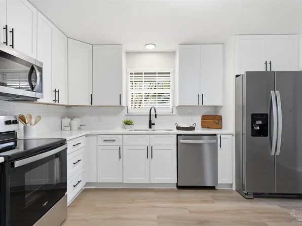 5 Whitehead Dr, Pensacola, FL 32503