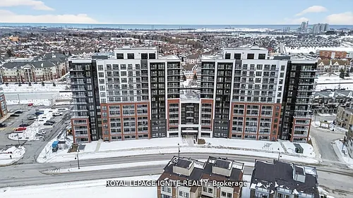 51 Clarington Blvd Photo 1
