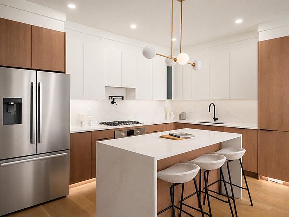 3rd image of 901 Edgar Ave #104