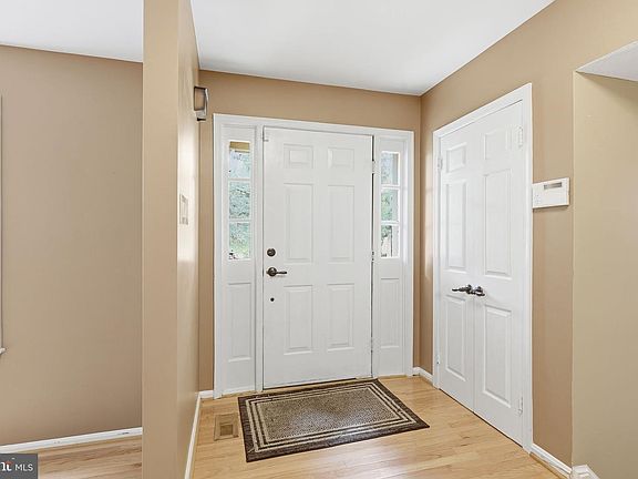 4th image of 11913 Holly Spring Dr