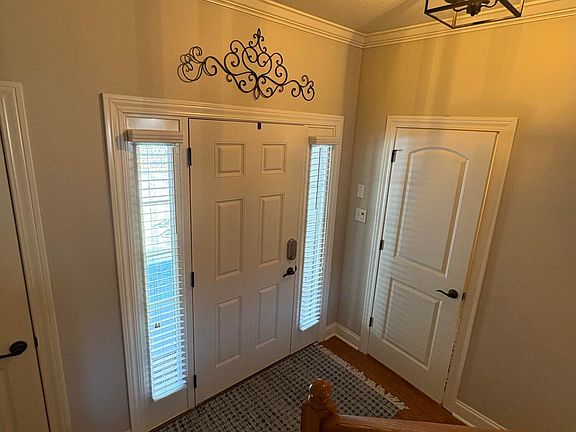 5th image of 160 Broadleaf Ln #300
