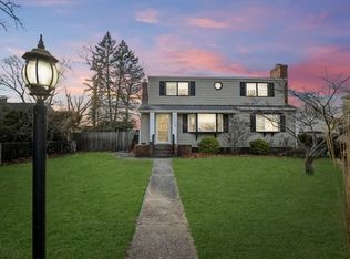 1114 Hyman Ave, Bay Shore, NY 11706