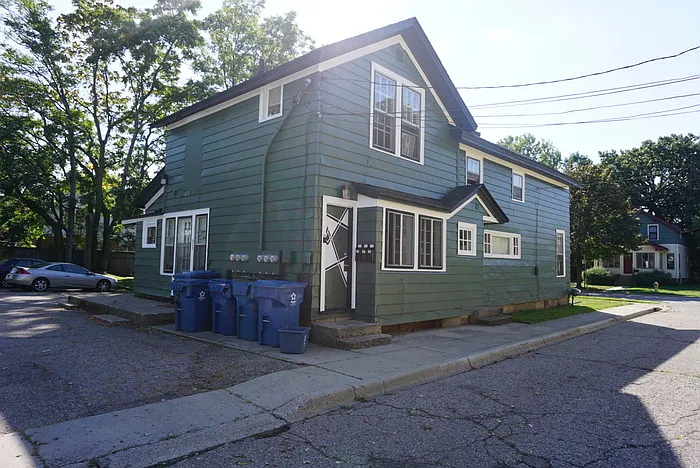 422 W Dutton St #1 — Photo 2
