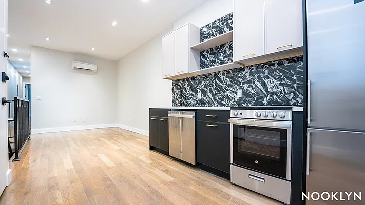 Rented by Nooklyn NYC LLC | media 46