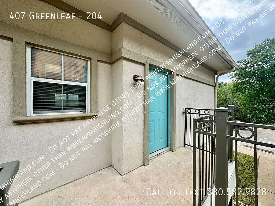 Lake Lbj Living In Horseshoe Bay: 1-Bedroom Upstairs Unit With Resort Amenities — Photo 3