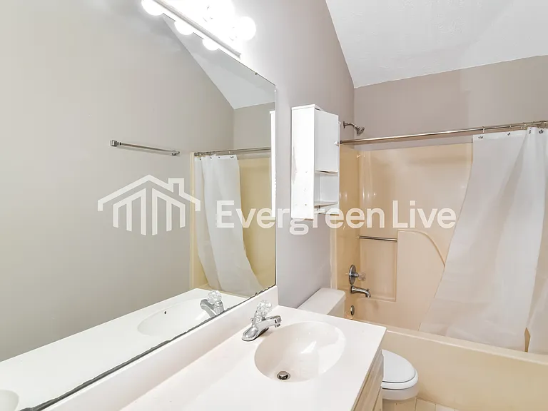 525 Saddlewood Dr — Photo 8