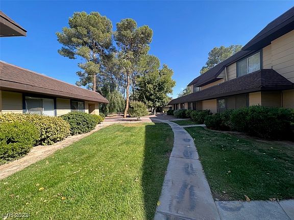 3rd image of 6153 Meadow Vista Ln