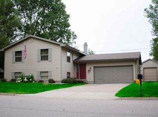 1387 Conrad Dr, Winona, MN 55987