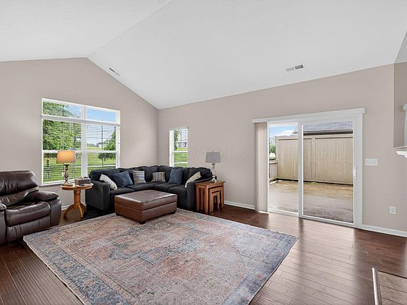 4th image of 103 Colonial Woods Dr